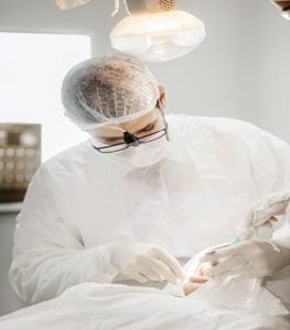 Ankara diş hekimi diş temizliği yapıyor